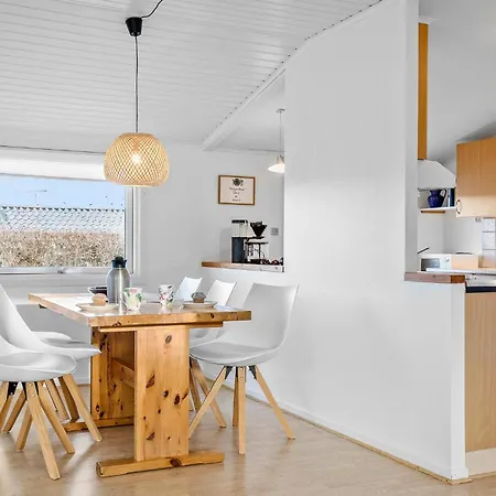 Bjerghuset Holiday home